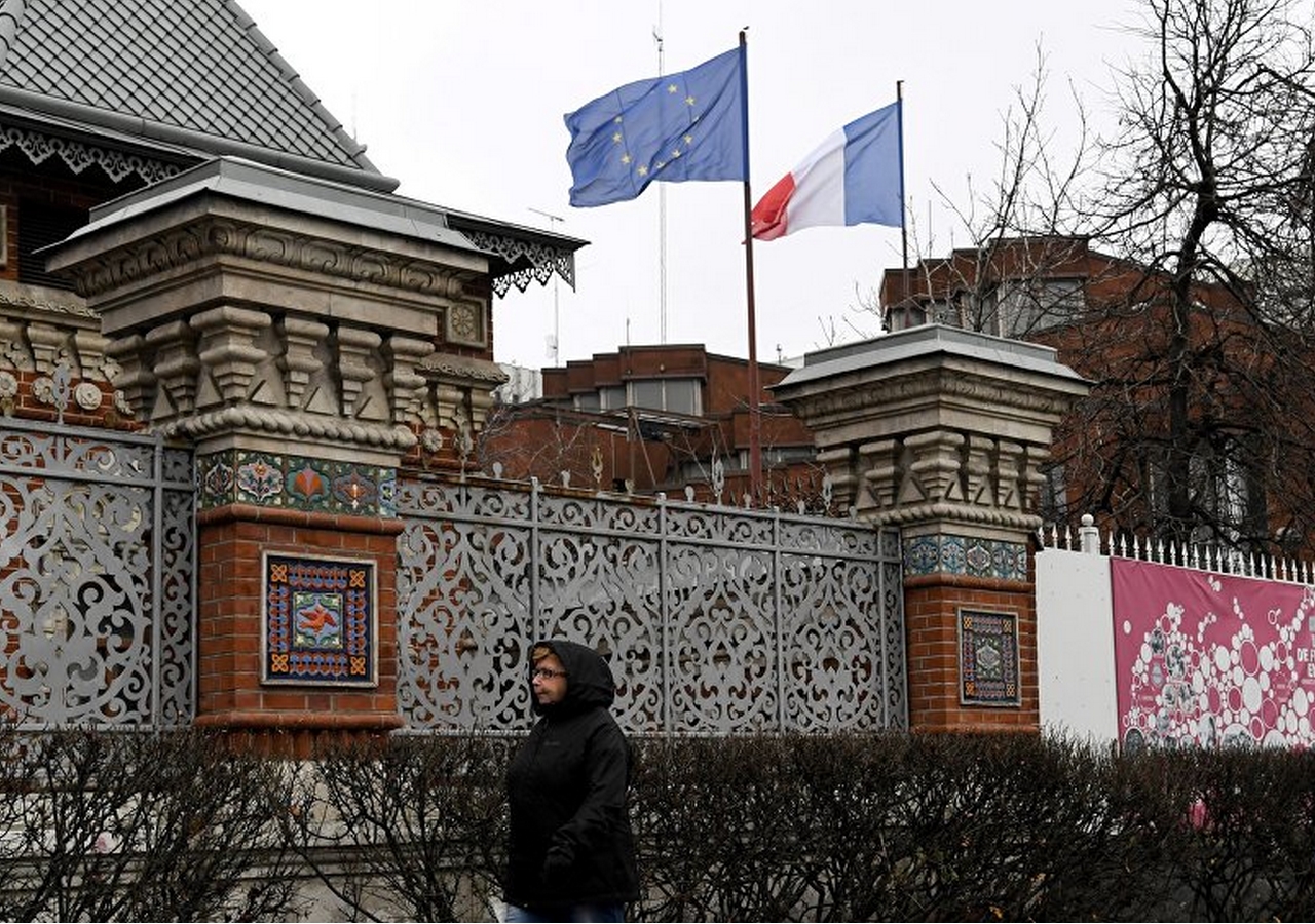 Посольство франции в москве